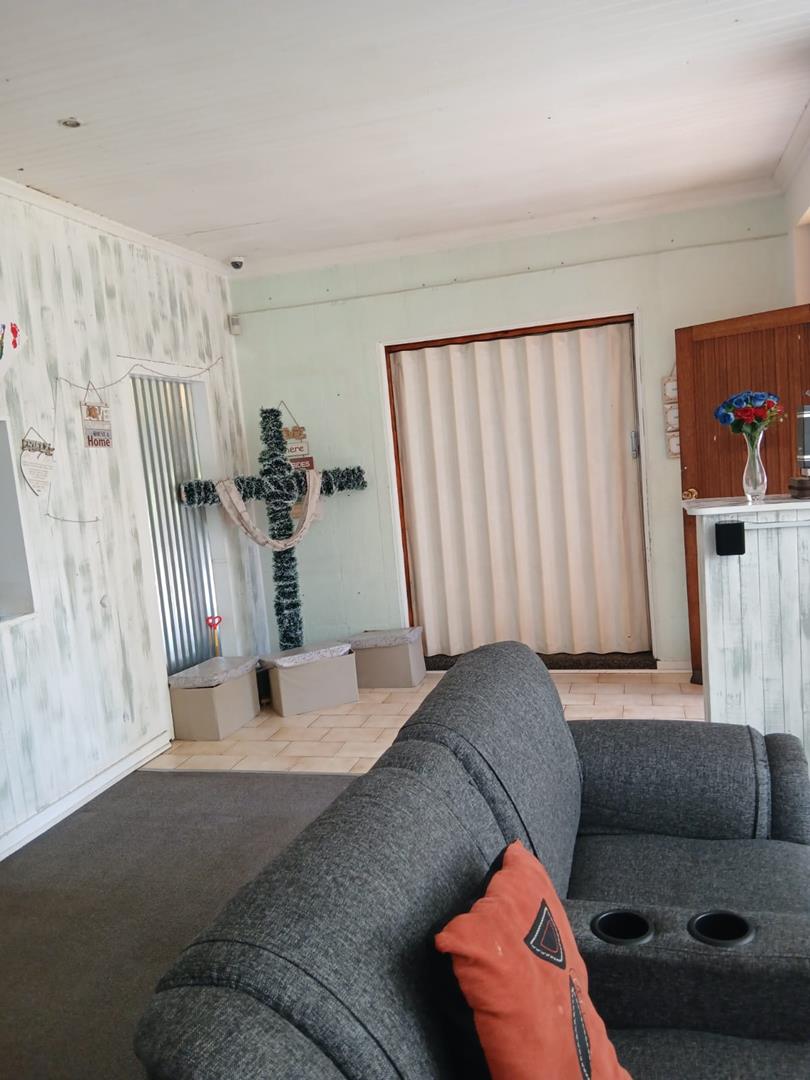 5 Bedroom Property for Sale in Strubenvale Gauteng