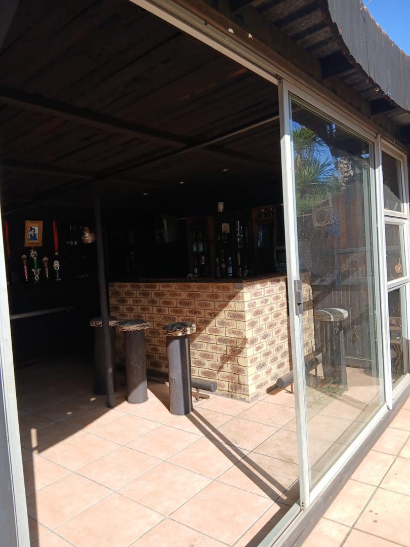 5 Bedroom Property for Sale in Strubenvale Gauteng