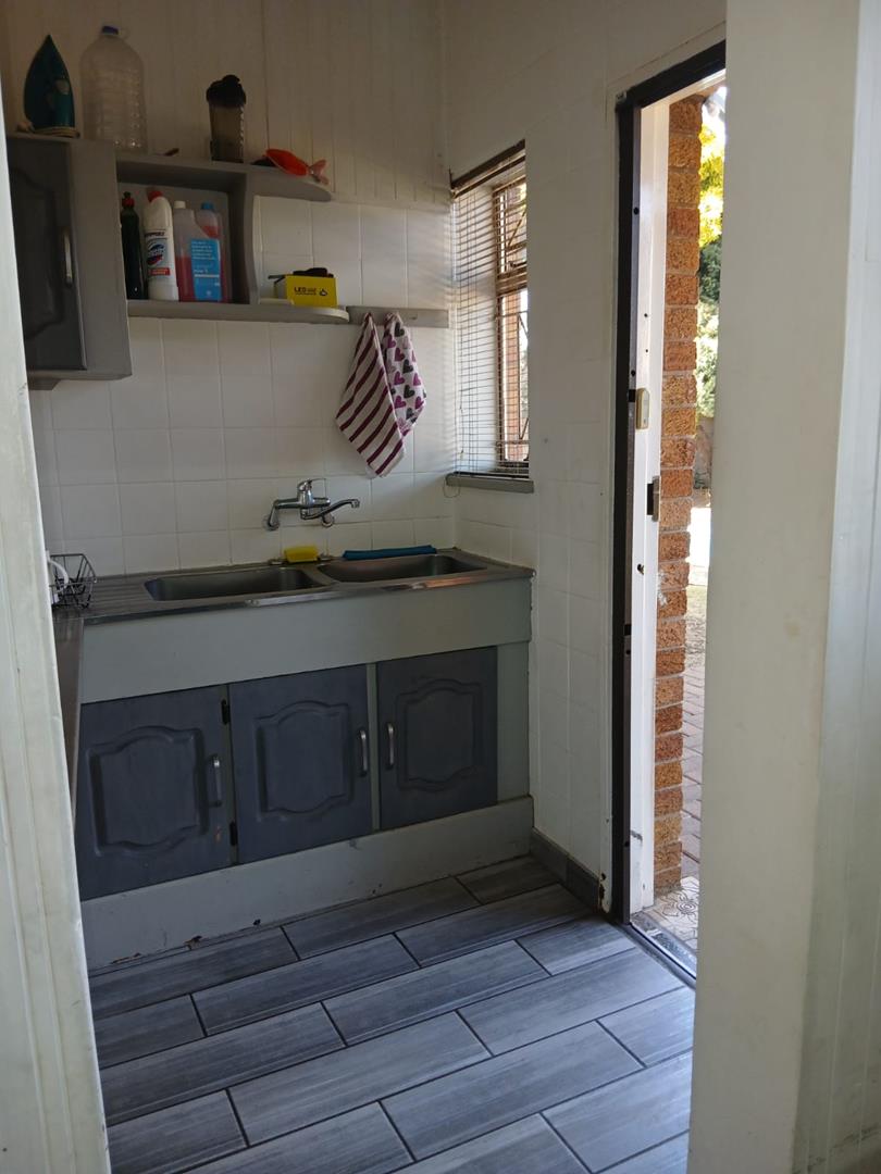 5 Bedroom Property for Sale in Strubenvale Gauteng