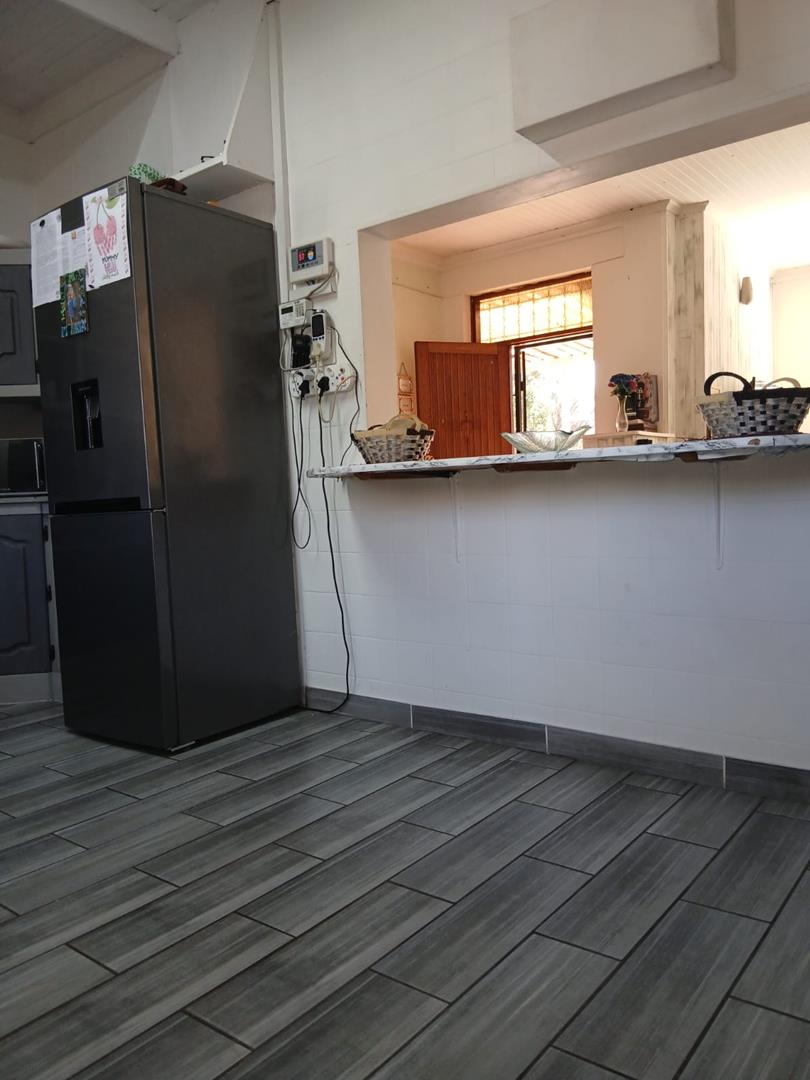 5 Bedroom Property for Sale in Strubenvale Gauteng