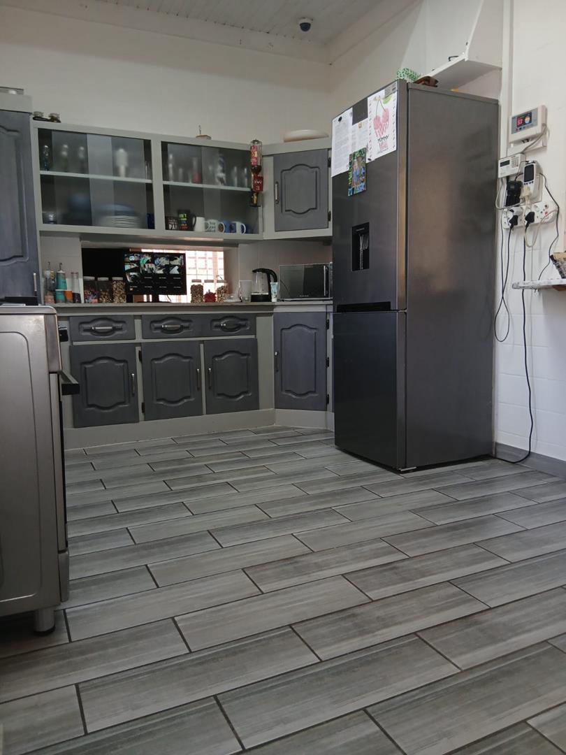 5 Bedroom Property for Sale in Strubenvale Gauteng