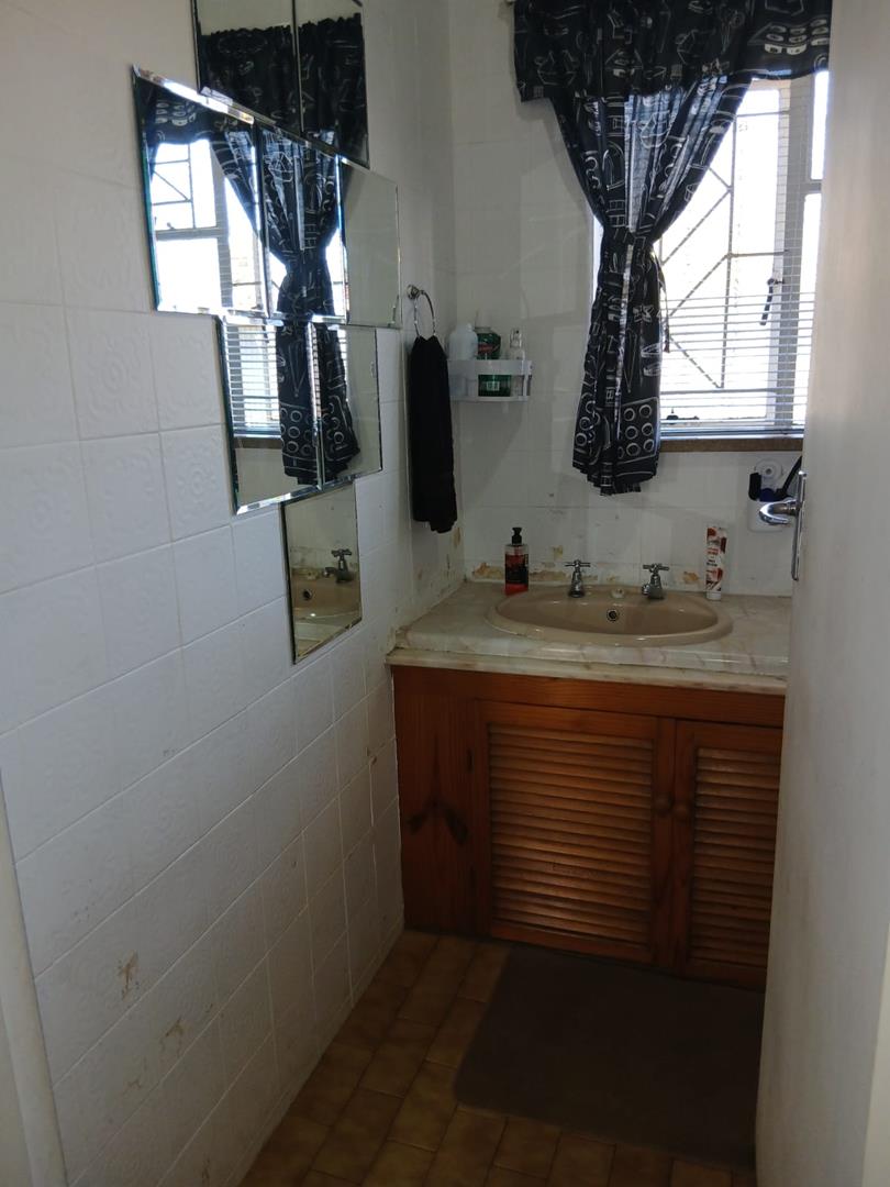 5 Bedroom Property for Sale in Strubenvale Gauteng