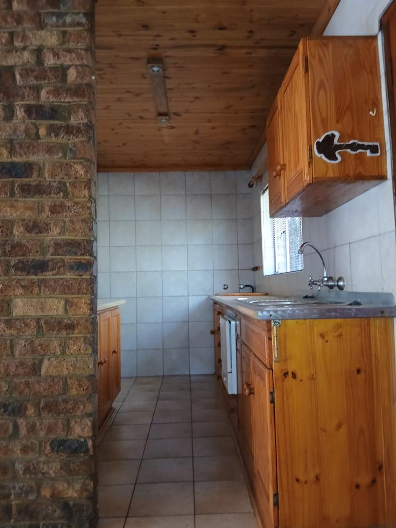 5 Bedroom Property for Sale in Strubenvale Gauteng