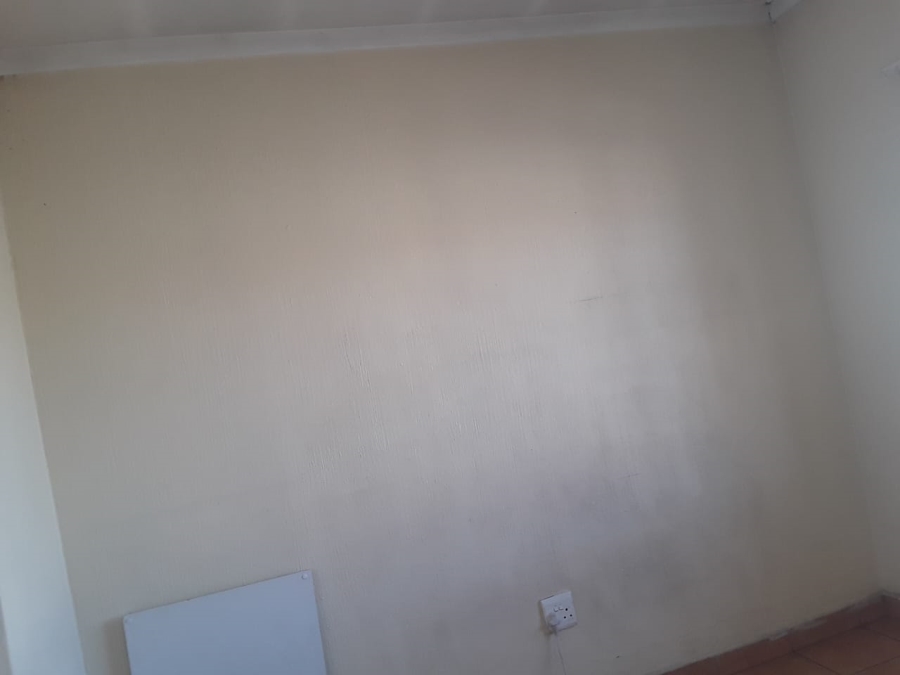2 Bedroom Property for Sale in Elspark Gauteng
