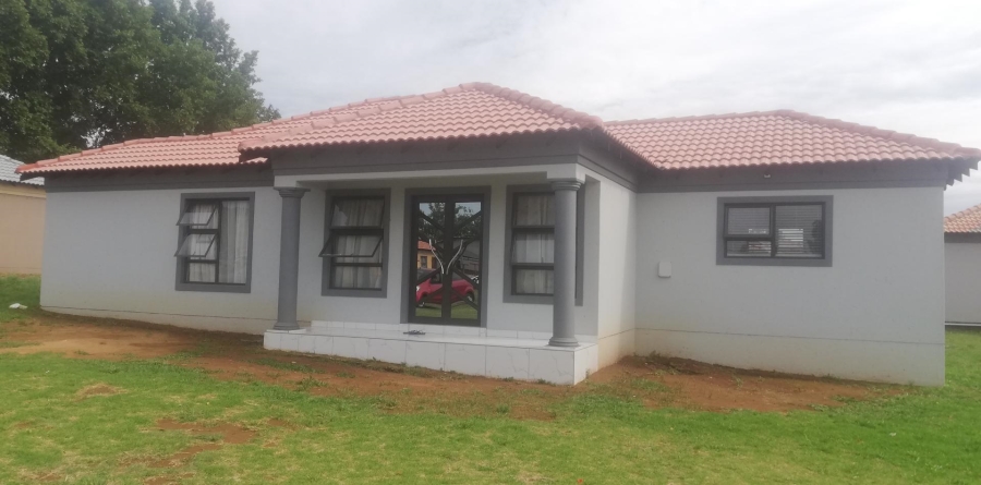 3 Bedroom Property for Sale in Strubenvale Gauteng