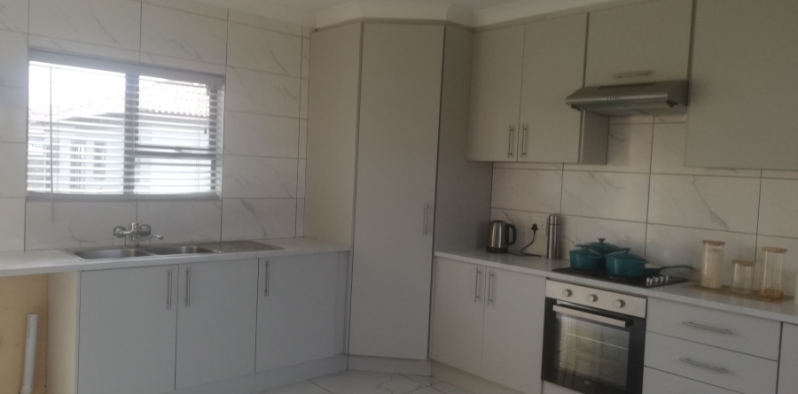3 Bedroom Property for Sale in Strubenvale Gauteng