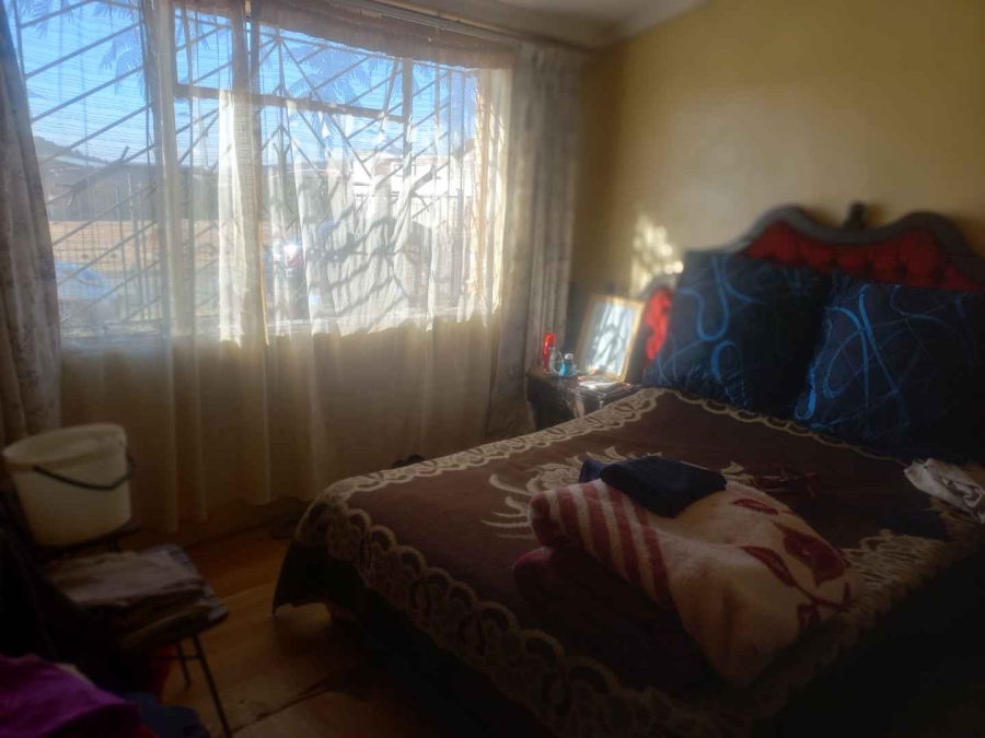 5 Bedroom Property for Sale in Diepkloof Gauteng