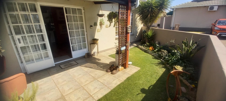 2 Bedroom Property for Sale in Sunward Park Gauteng