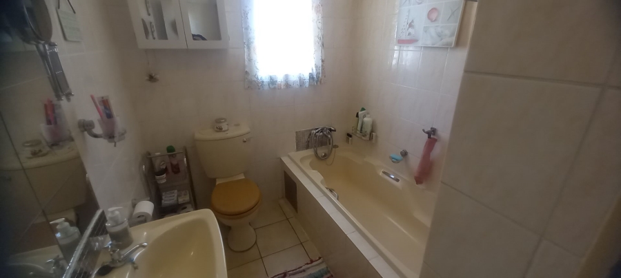 2 Bedroom Property for Sale in Sunward Park Gauteng
