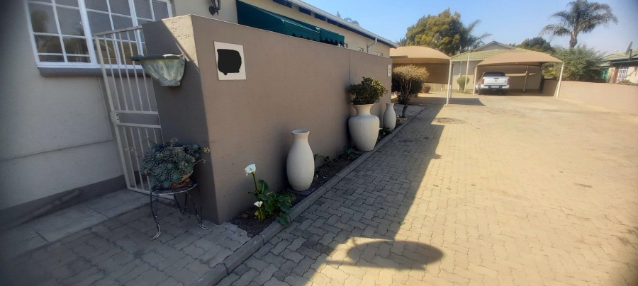 2 Bedroom Property for Sale in Sunward Park Gauteng