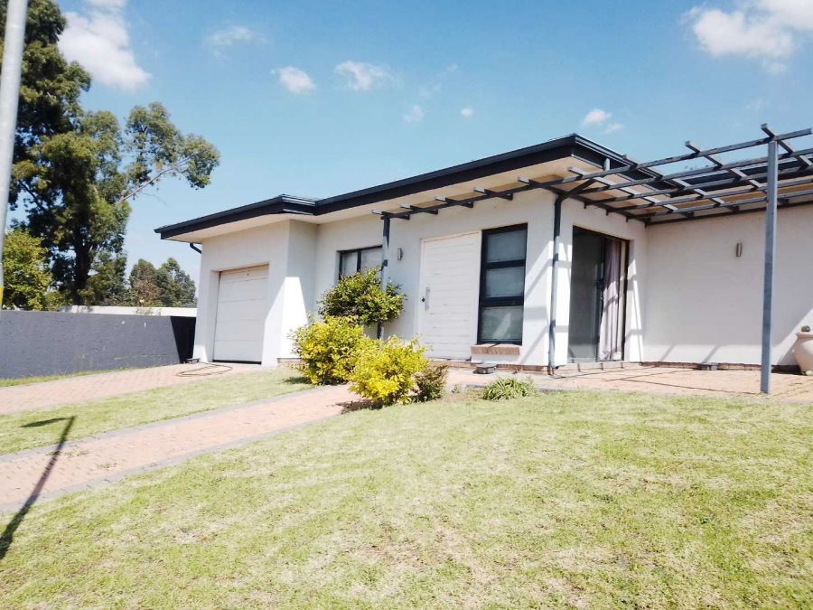 3 Bedroom Property for Sale in Mackenzie Park Gauteng