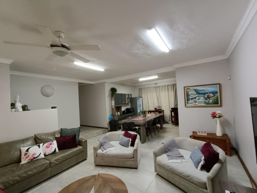 8 Bedroom Property for Sale in Eldoraigne Gauteng