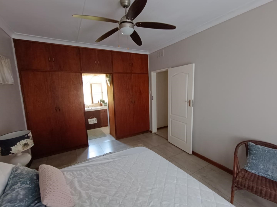 8 Bedroom Property for Sale in Eldoraigne Gauteng