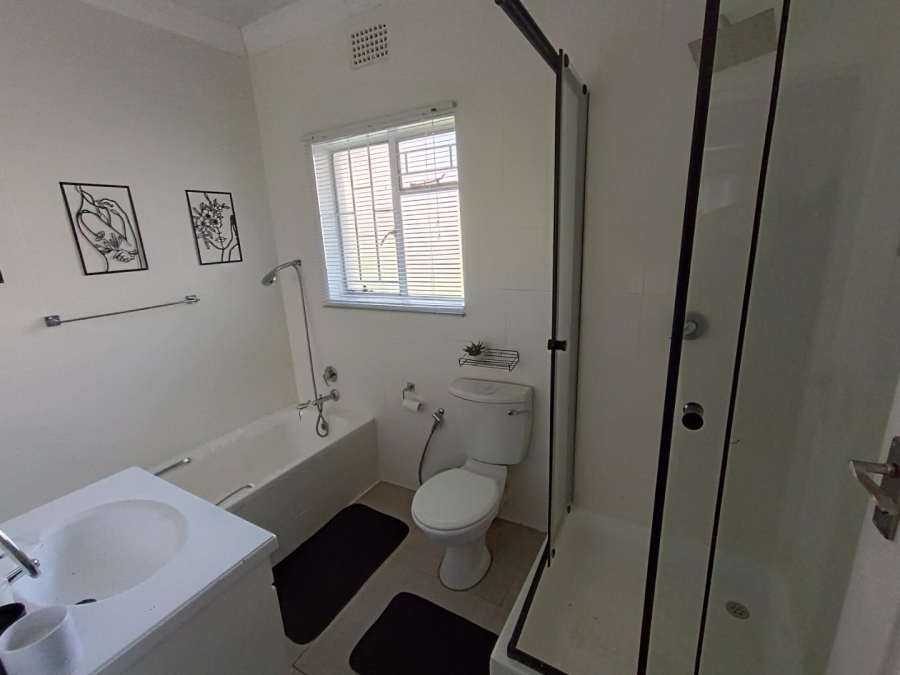 8 Bedroom Property for Sale in Eldoraigne Gauteng