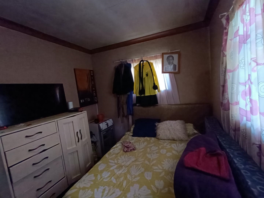 8 Bedroom Property for Sale in Eldoraigne Gauteng
