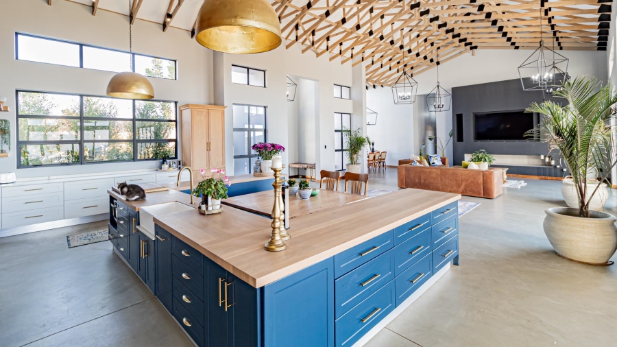 5 Bedroom Property for Sale in Honingklip A H Gauteng