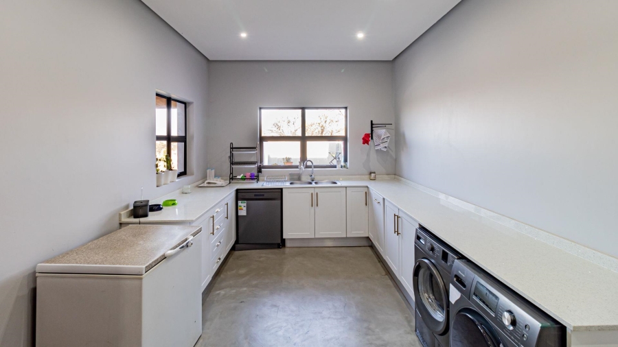 5 Bedroom Property for Sale in Honingklip A H Gauteng