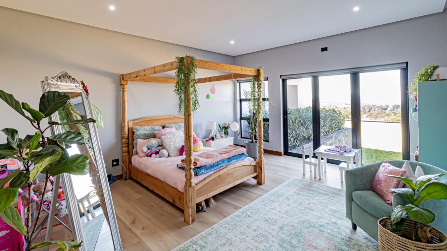 5 Bedroom Property for Sale in Honingklip A H Gauteng