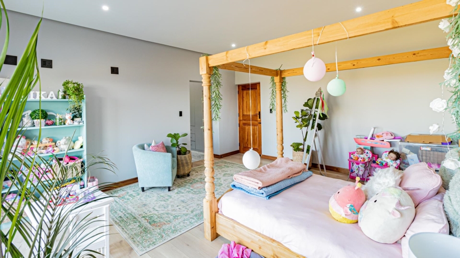 5 Bedroom Property for Sale in Honingklip A H Gauteng