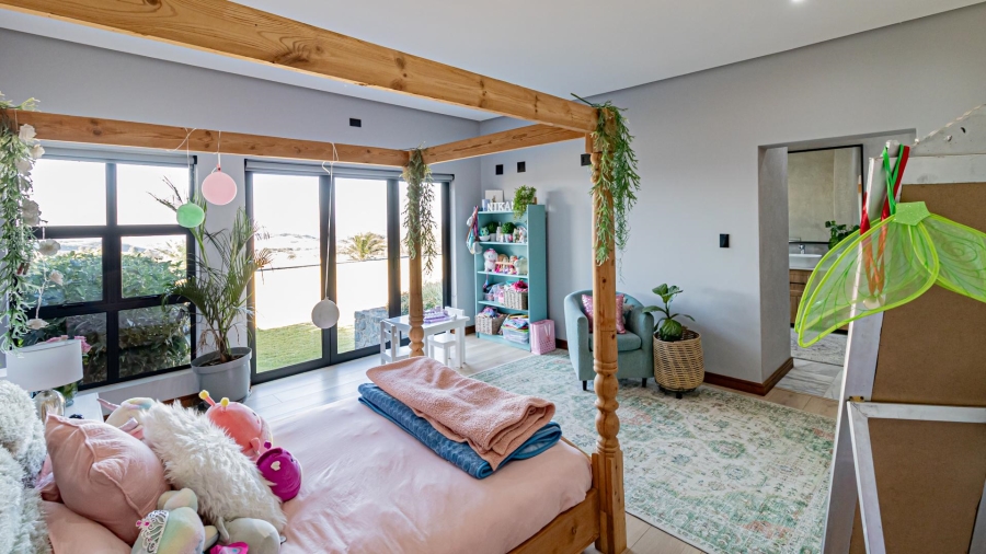 5 Bedroom Property for Sale in Honingklip A H Gauteng