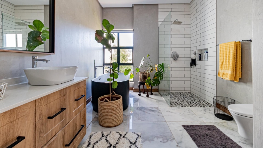 5 Bedroom Property for Sale in Honingklip A H Gauteng