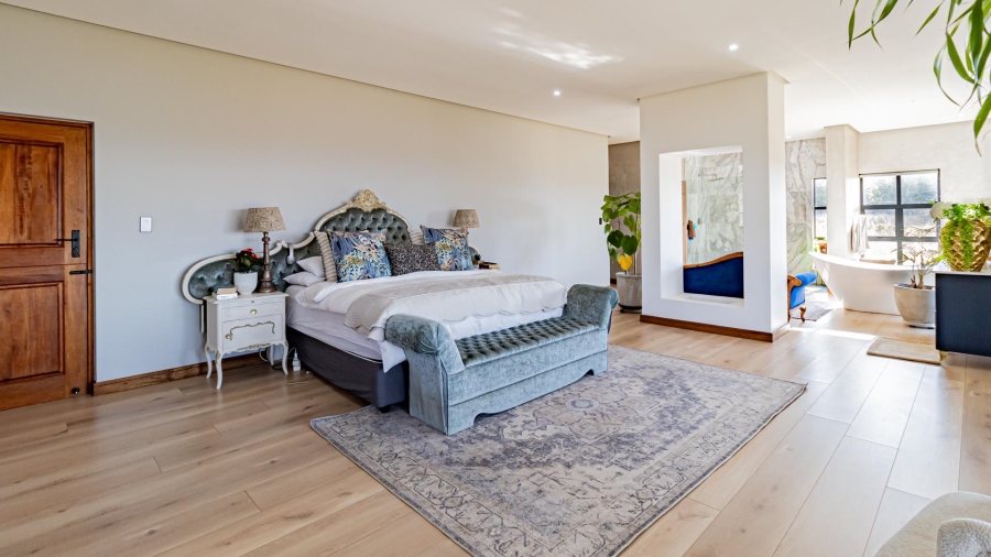 5 Bedroom Property for Sale in Honingklip A H Gauteng