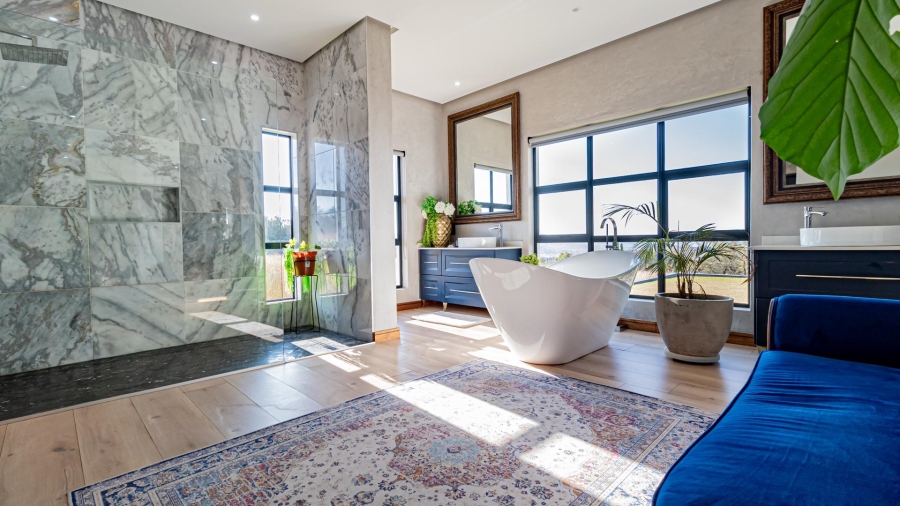 5 Bedroom Property for Sale in Honingklip A H Gauteng