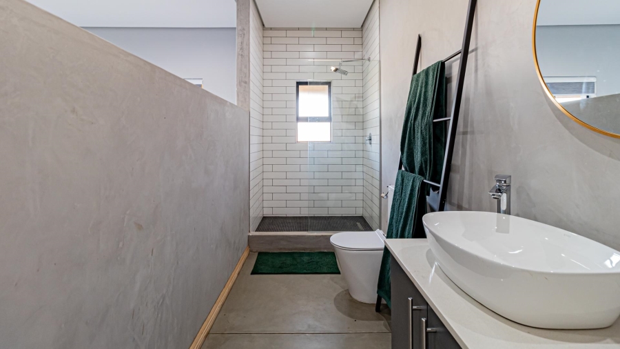 5 Bedroom Property for Sale in Honingklip A H Gauteng