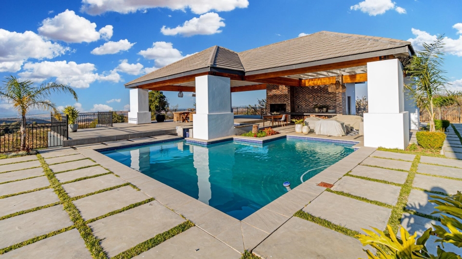 5 Bedroom Property for Sale in Honingklip A H Gauteng