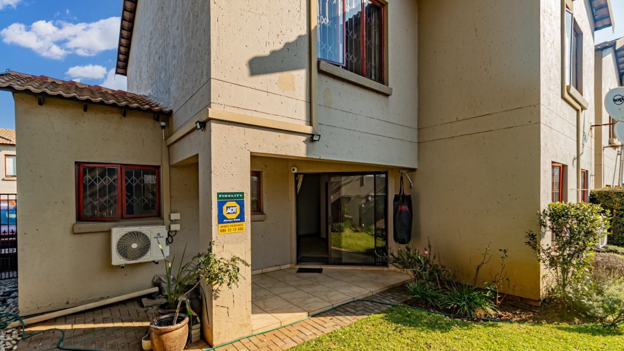 3 Bedroom Property for Sale in Country View Gauteng