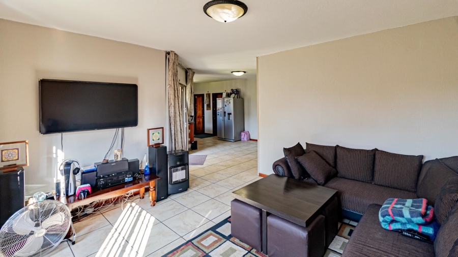 3 Bedroom Property for Sale in Country View Gauteng
