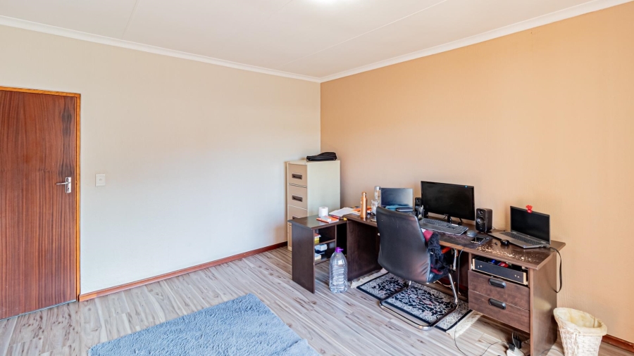 3 Bedroom Property for Sale in Country View Gauteng