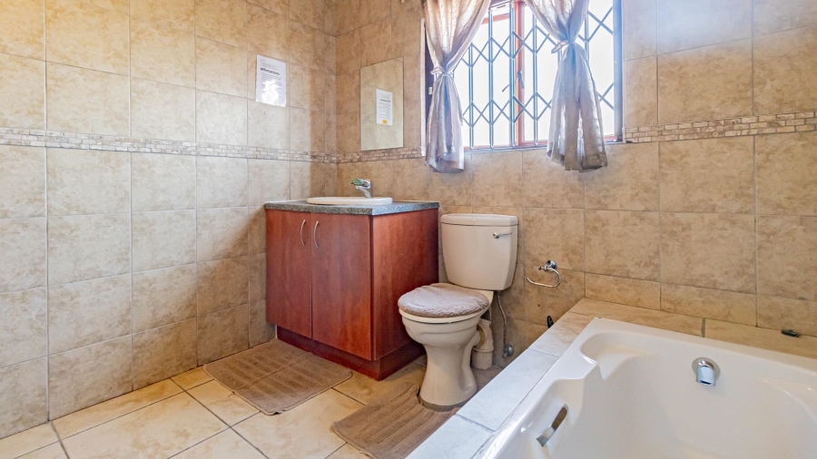 3 Bedroom Property for Sale in Country View Gauteng