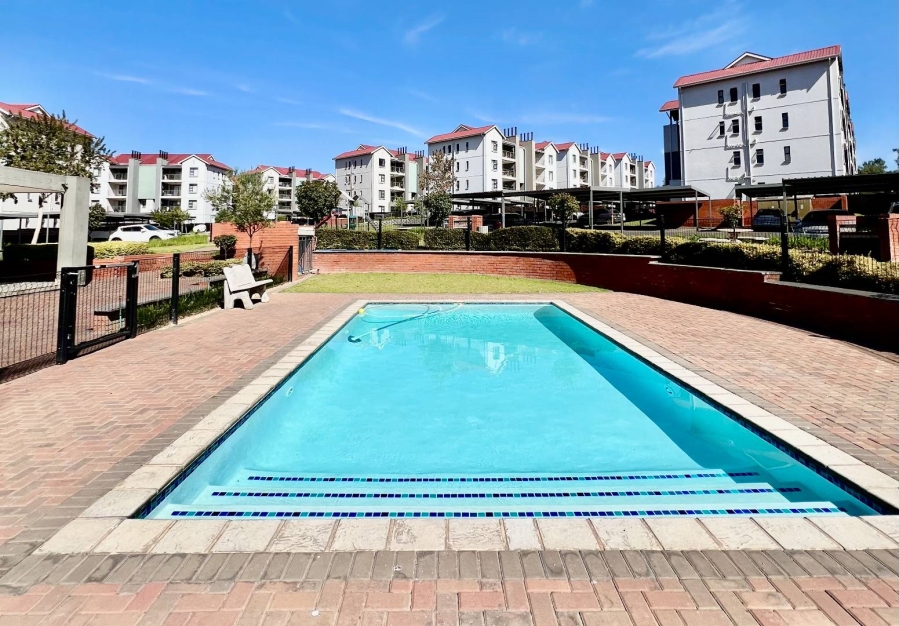 1 Bedroom Property for Sale in Modderfontein Gauteng