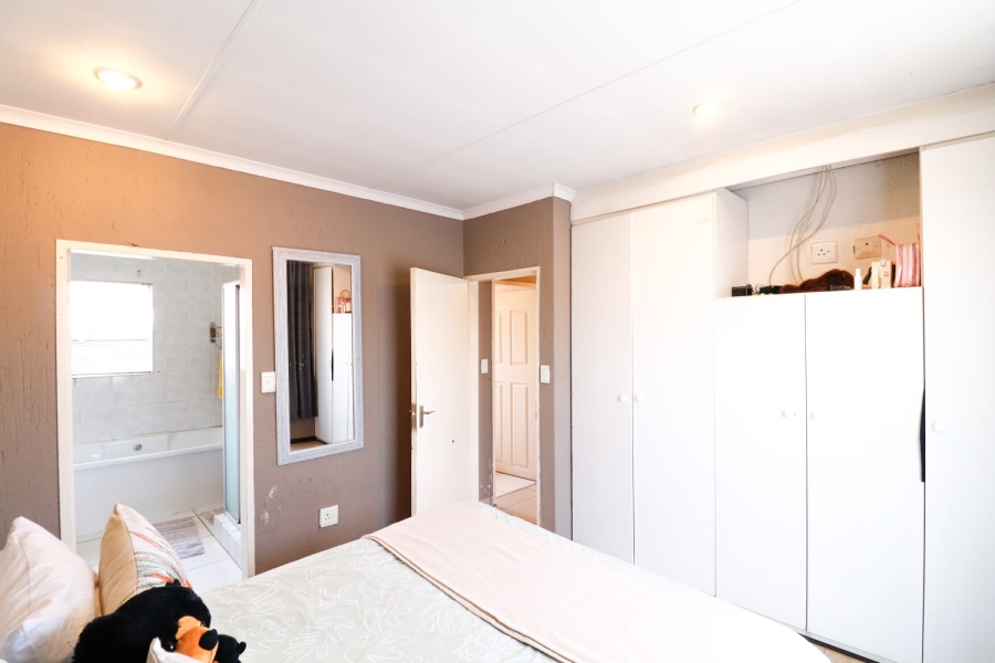 3 Bedroom Property for Sale in Buccleuch Gauteng