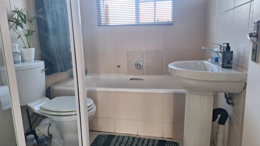 To Let 2 Bedroom Property for Rent in Northgate Gauteng