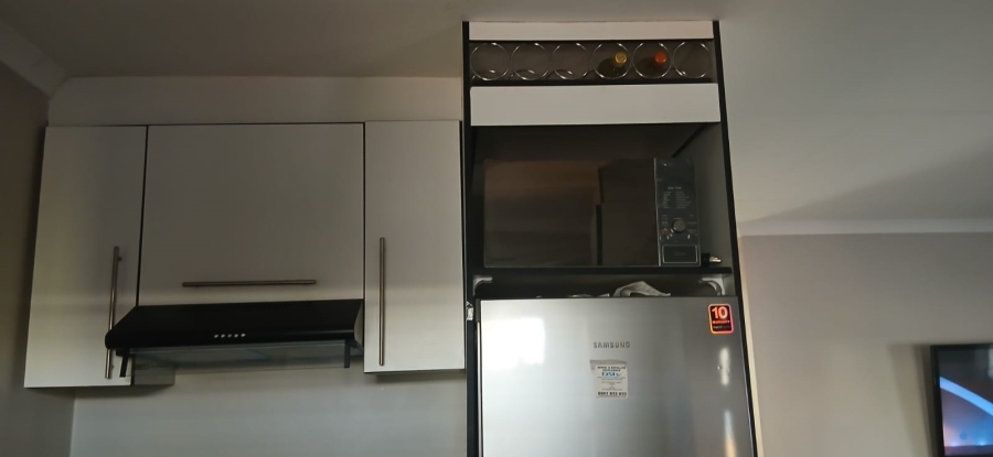 2 Bedroom Property for Sale in Clayville Gauteng