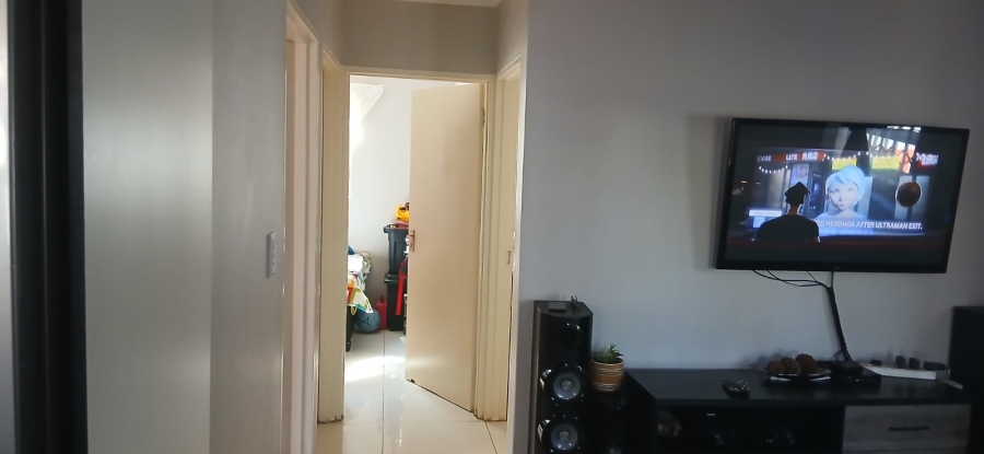 2 Bedroom Property for Sale in Clayville Gauteng