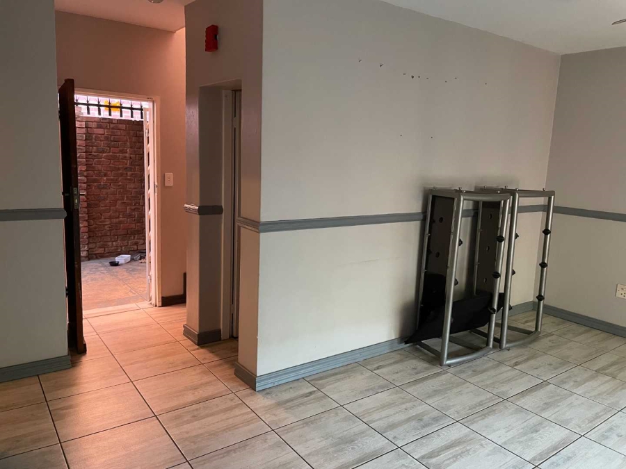 2 Bedroom Property for Sale in Silverton Gauteng