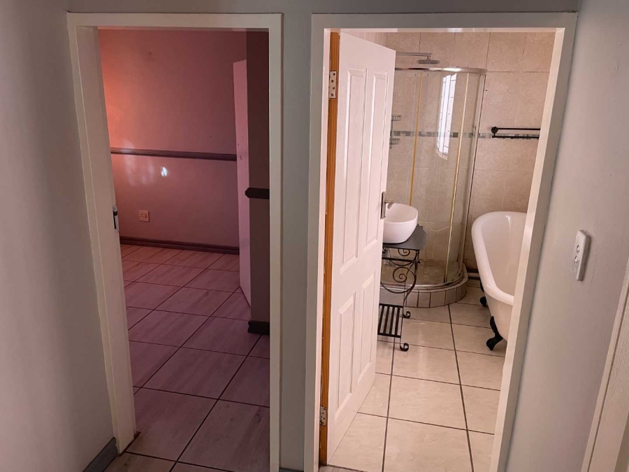 2 Bedroom Property for Sale in Silverton Gauteng