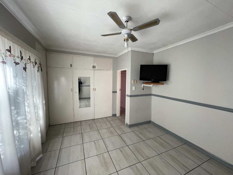 2 Bedroom Property for Sale in Silverton Gauteng