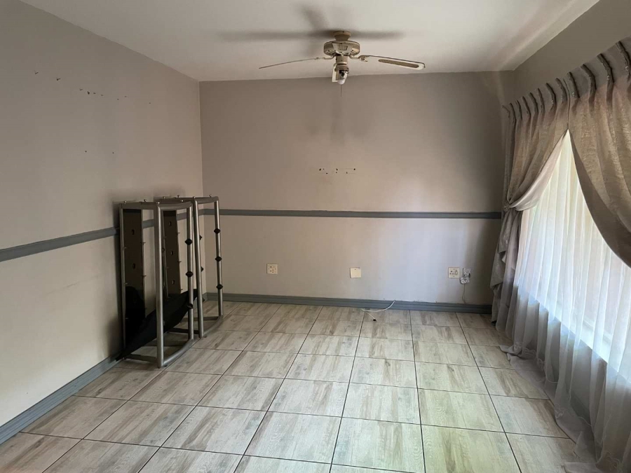 2 Bedroom Property for Sale in Silverton Gauteng
