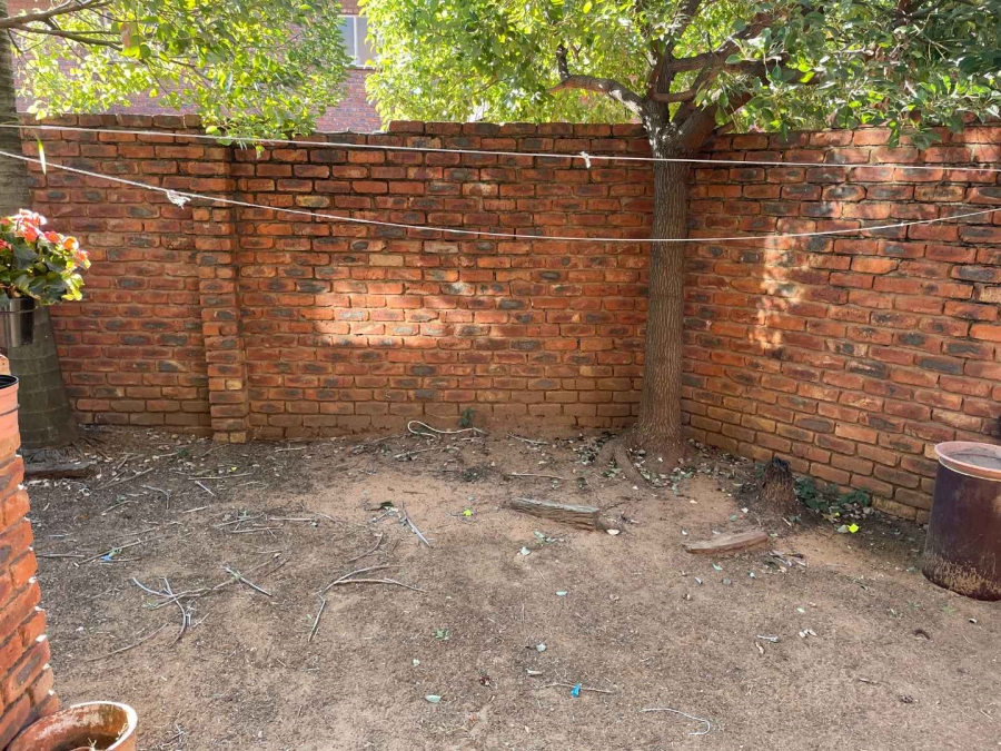 2 Bedroom Property for Sale in Silverton Gauteng