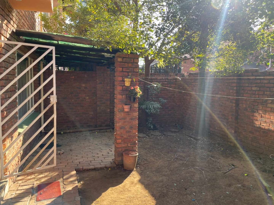 2 Bedroom Property for Sale in Silverton Gauteng