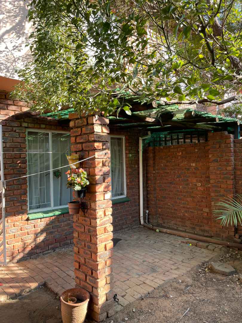 2 Bedroom Property for Sale in Silverton Gauteng