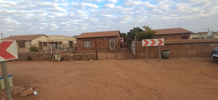 5 Bedroom Property for Sale in Soshanguve South Ext 1 Gauteng