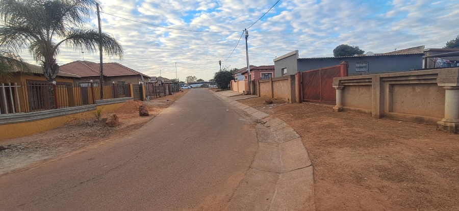 5 Bedroom Property for Sale in Soshanguve South Ext 1 Gauteng