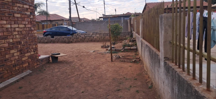 5 Bedroom Property for Sale in Soshanguve South Ext 1 Gauteng