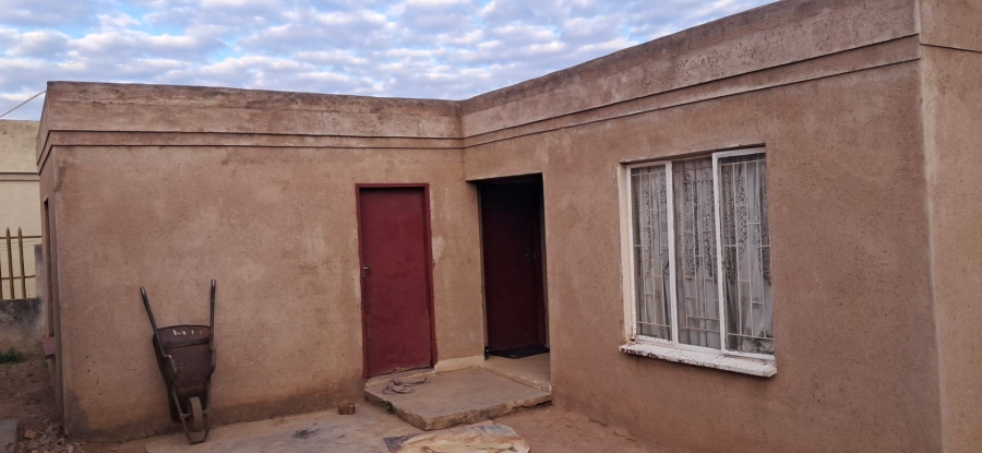 5 Bedroom Property for Sale in Soshanguve South Ext 1 Gauteng