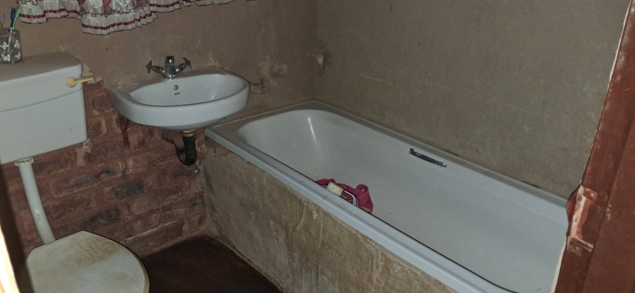 5 Bedroom Property for Sale in Soshanguve South Ext 1 Gauteng